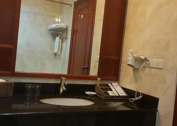 Ree Mohasambath & Hotel 4*