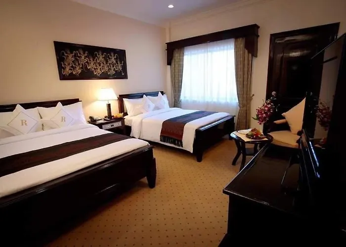 Ree Mohasambath & Hotel Phumi Thnal